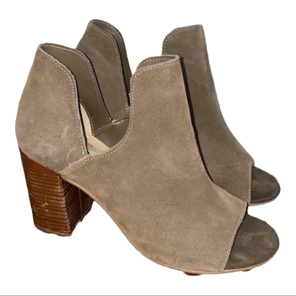 Steve Madden Nami Taupe Brown Suede Ankle Boot Size 10